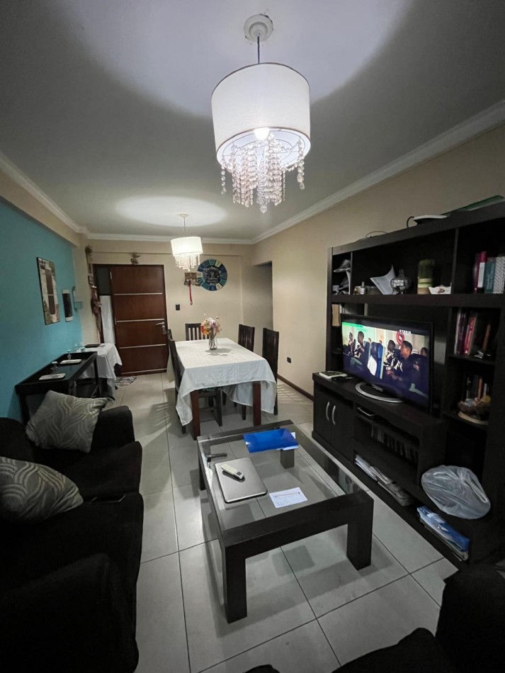 2 dormitorios con dependencia y patio