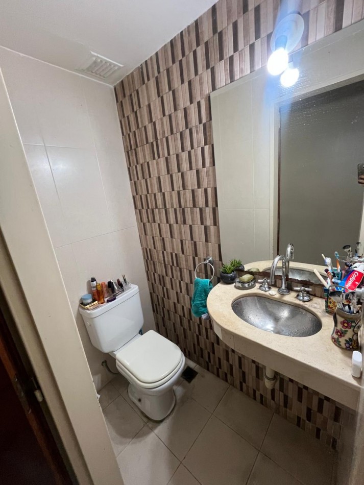 2 dormitorios con dependencia y patio