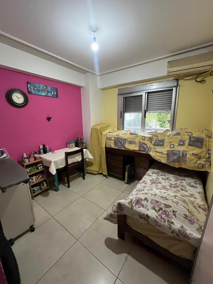 2 dormitorios con dependencia y patio