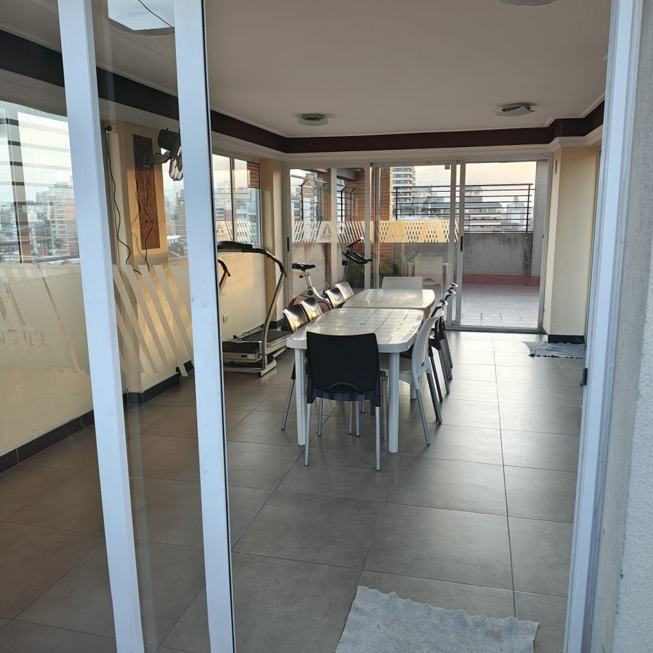 2 dormitorios con dependencia y patio